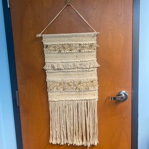 Like New! BEAUTIFUL Tapestry Wall Hanging